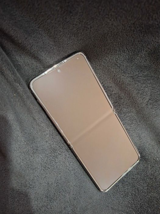 Jak NOWY Samsung Galaxy Z Flip 4 128GB 8GB Czarny BRAK RAT