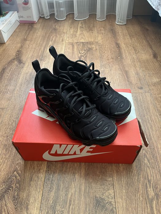 Кросівки жіночі Nike air vapormax plus 38.5 розмір оригінал