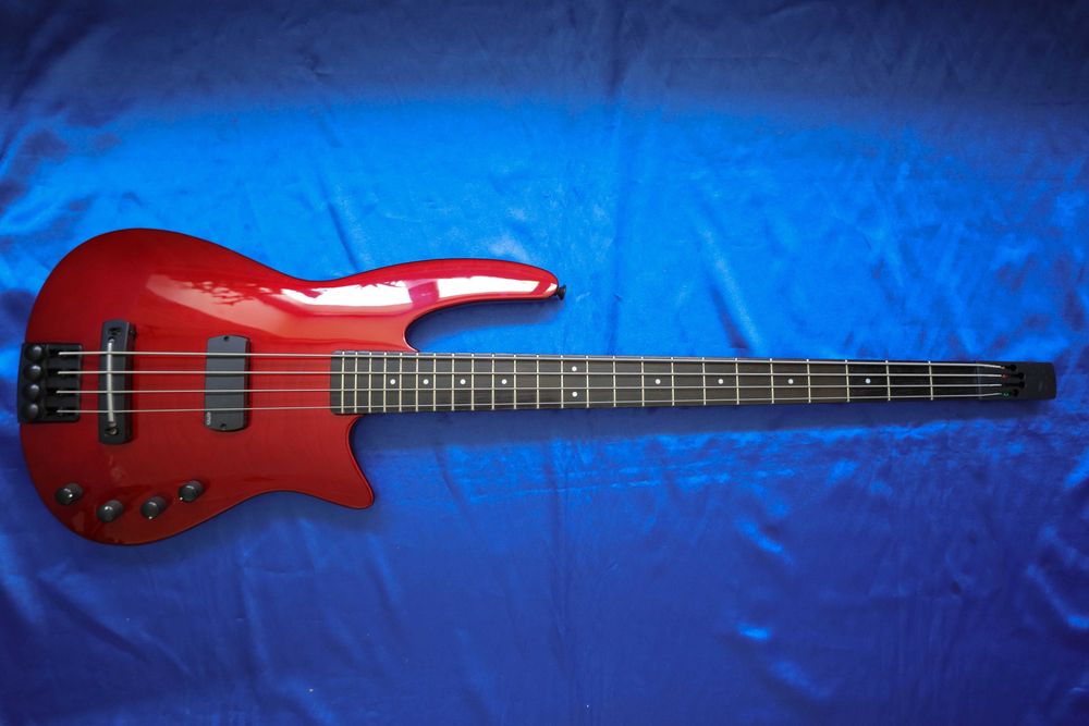 NS Design WAV4 Radius Bass 2016