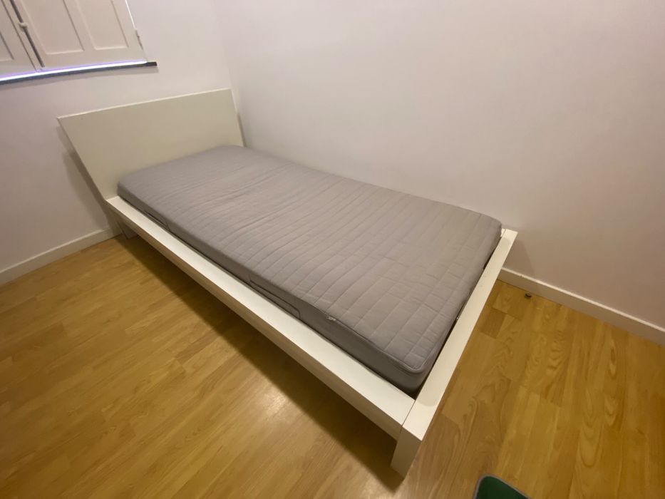 Cama “MALM” do ikea 90x190m