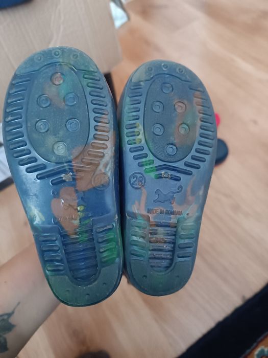 Взуття дитяче приємні ціни гарний стан