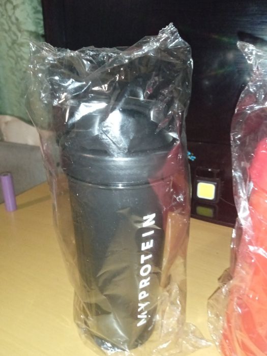 Продам шейкер новий