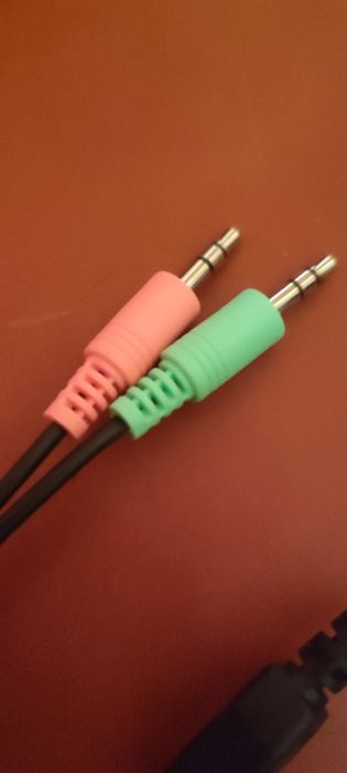 Продаю комплект для компьютера.(Клпвиатура,мышка,наушники)