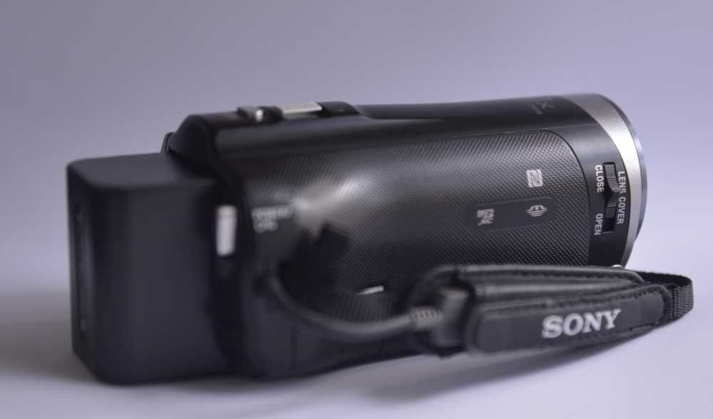 Kamera HD Sony HDR-PJ330 z projektorem Czarna