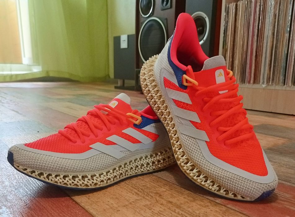 Кросівки adidas 4DFWD 2 у яскравому забарвленні Solar Red/Blue/White