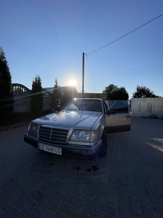 Мерс хорошому стані  їде добре кого цікавить все номер є…