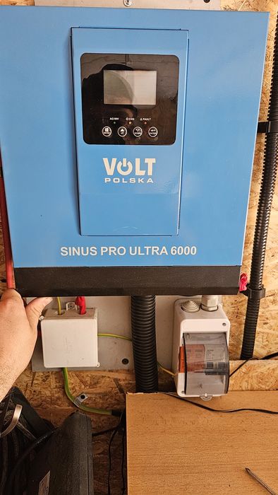 Volt Sinus ultra pro 6000 falownik hybrydowy przetwornica ładowarka solarna  mmpt