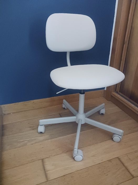 Cadeira giratória BLECKBERGET  IKEA (bege)