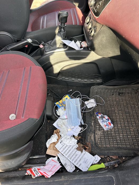 Pranie tapicerek mobilne i stacjonarne w domach i samochodach kosmetyk