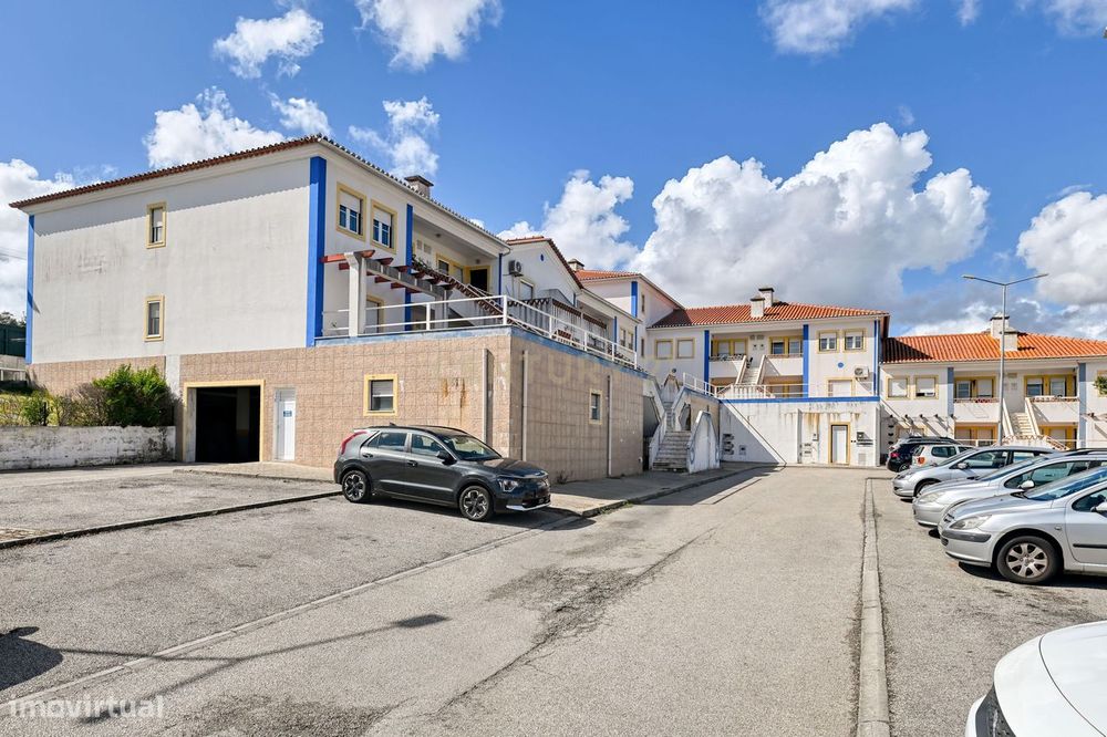 Apartamento T2 em Milharado, com terraço e parquemento