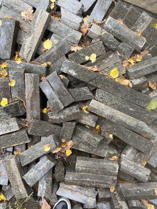 Бруківка гранітна