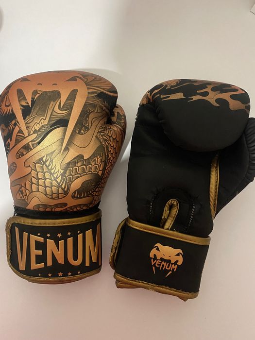 Боксерські перчатки Venum