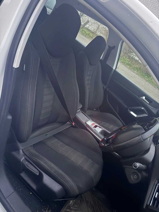 Салон ( передні сидіння+задні) Peugeot 308 t9 універсал(комбі)