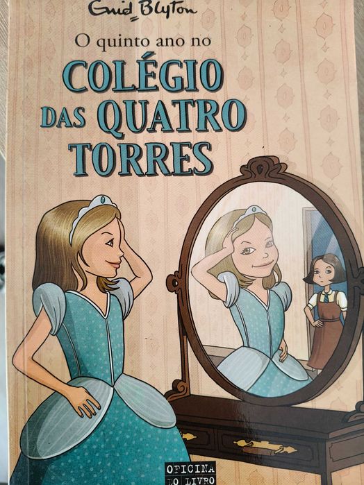 Coleção de Livros - Colégio das Quatro Torres