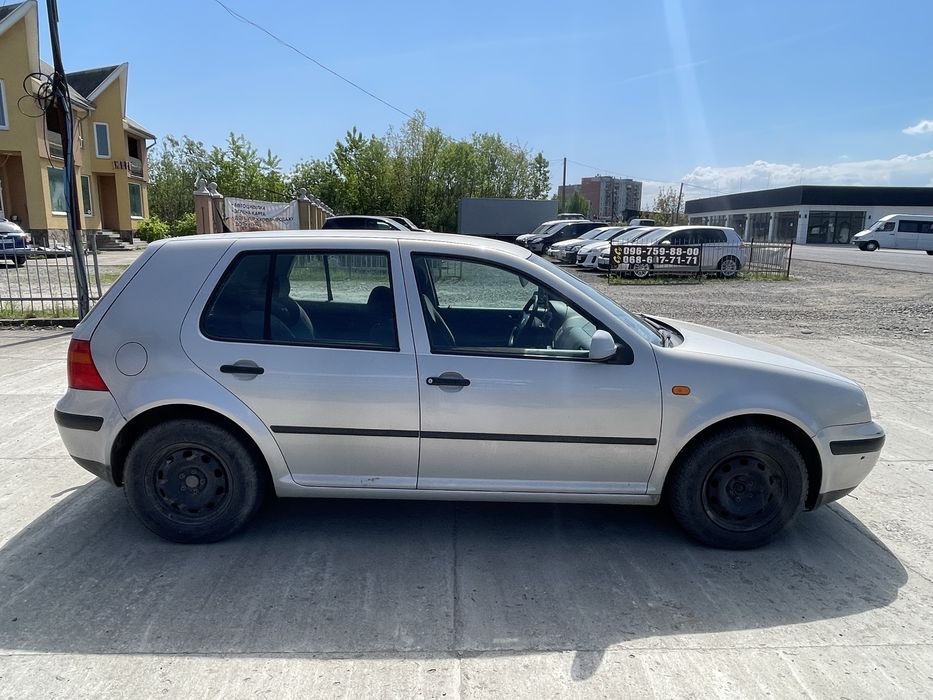 Volkswagen Golf-4