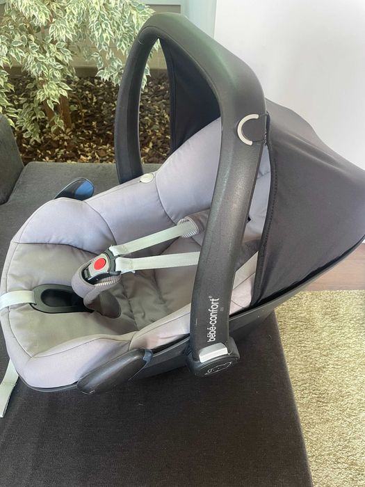 Babycoque Bebeconfort + Easy base 2 Maxi-cosi