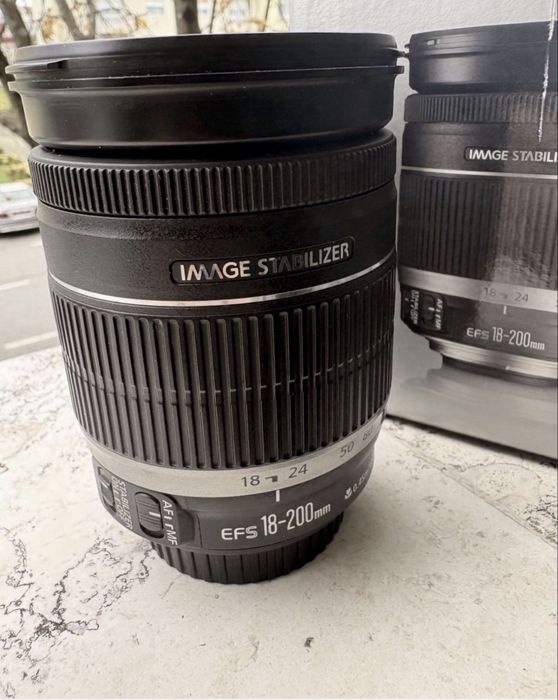 Canon EF 18-200mm f/3.5-5.6 IS