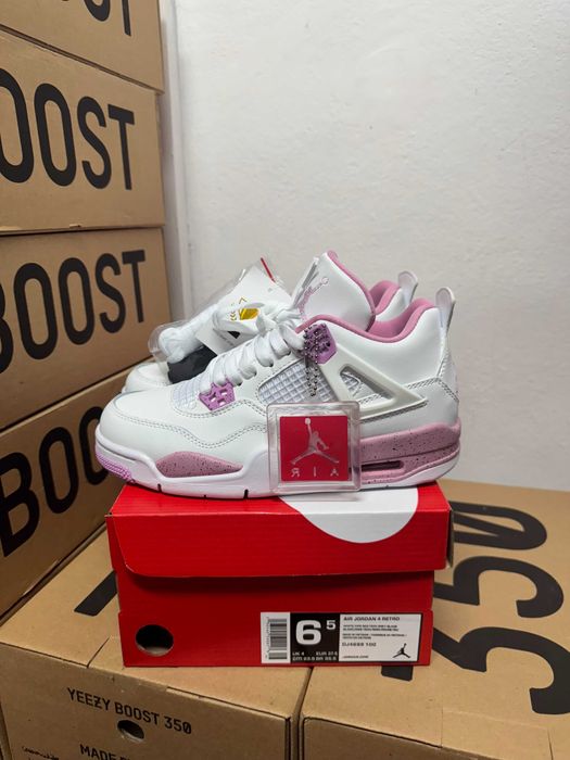 Женские кроссовки Nike Jordan 4 "White/Pink Oreo" 36-40