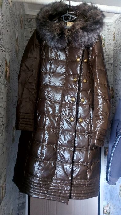 Продам курточку пуховик