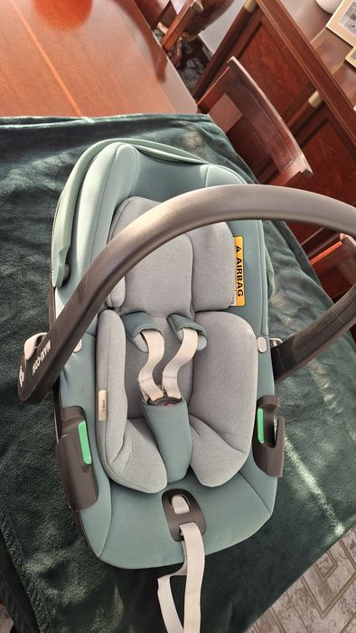 Ovo Maxi-cosi Pebble 360 - Essential Green
