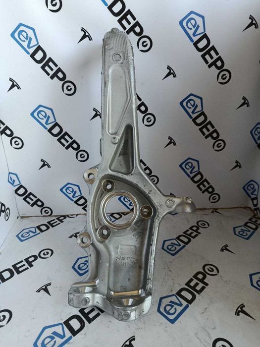 Цапфа \ Поворотній кулак tesla MY \ M3