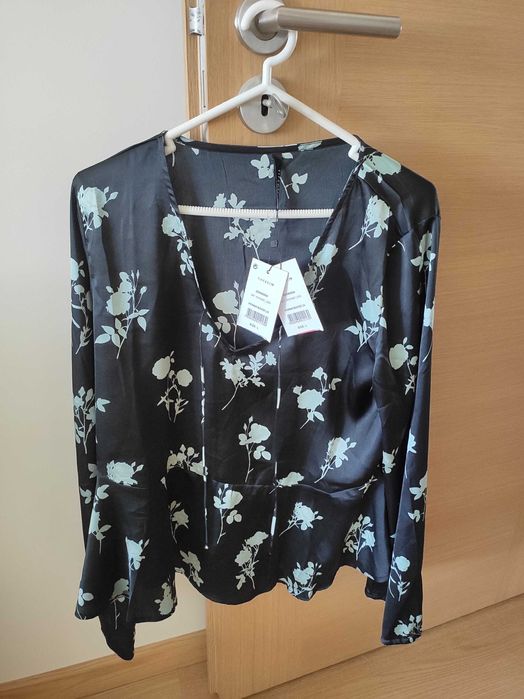 Blusa fina Tiffosi nova, tamanho L
