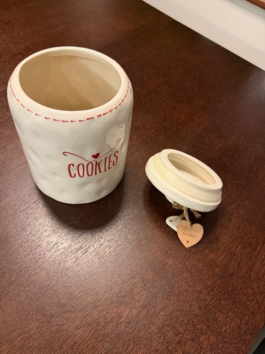 Duzy ceramiczny pojemnik na ciastka pierniczki