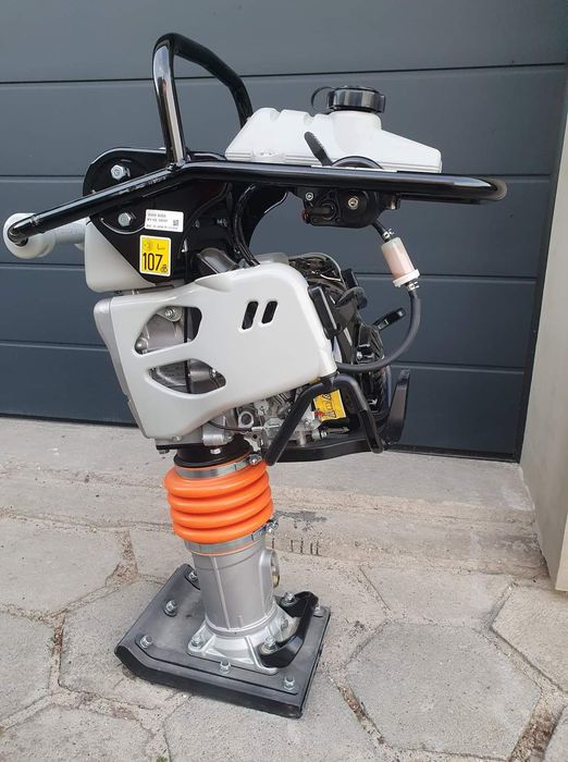 Minikoparka wynajem wozidło