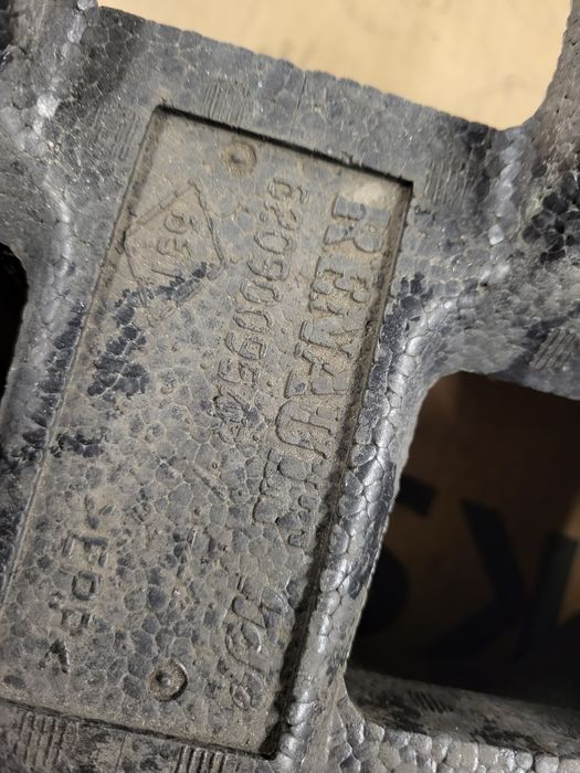 Dacia dokker absorber pianka zderzaka