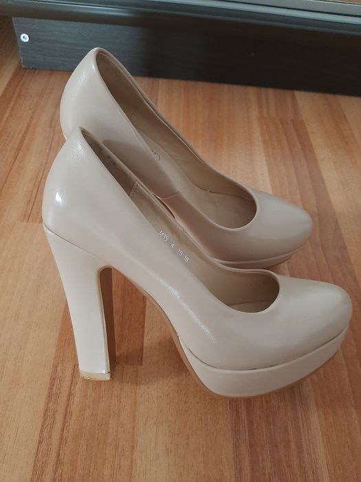 Туфлі. Туфли на каблуке. Туфли