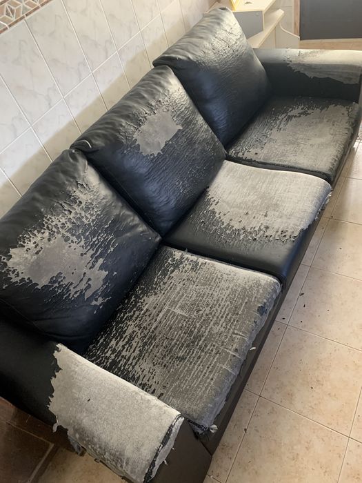Sofá três lugares