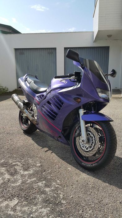 Suzuki RF 900 Ano 1995