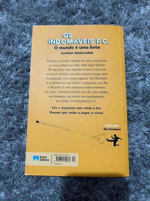 Os Indomáveis F.C. - O mundo é uma bola