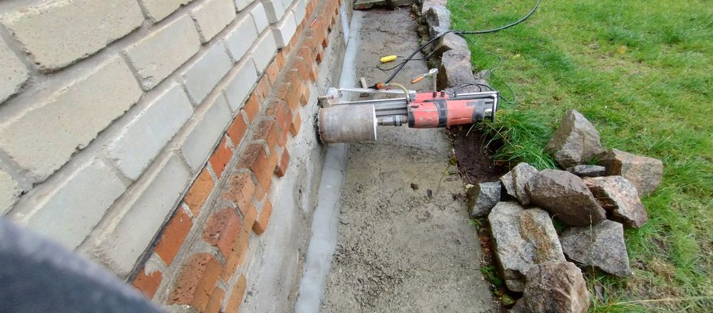 Алмазное бурение,сверление отверстий,в бетоне,кирпиче,пол ,стене.