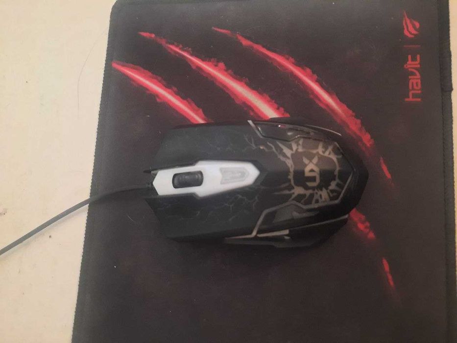 Компьютер Lenovo ThinkCentre Tiny Desktop M715q