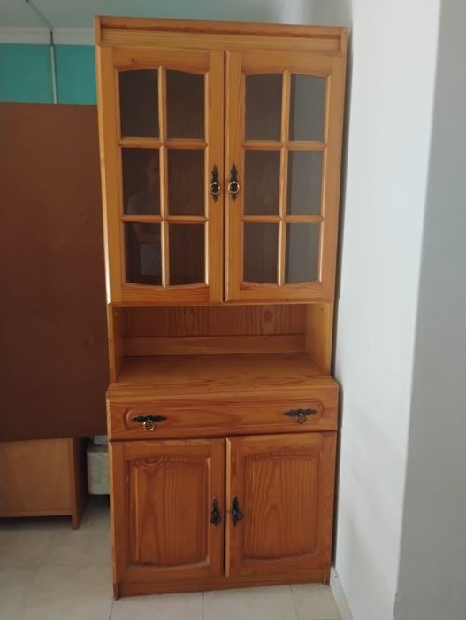 Louceiros com gaveta e vitrine