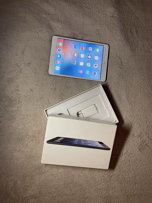 iPad mini 1 16gb з коробкою