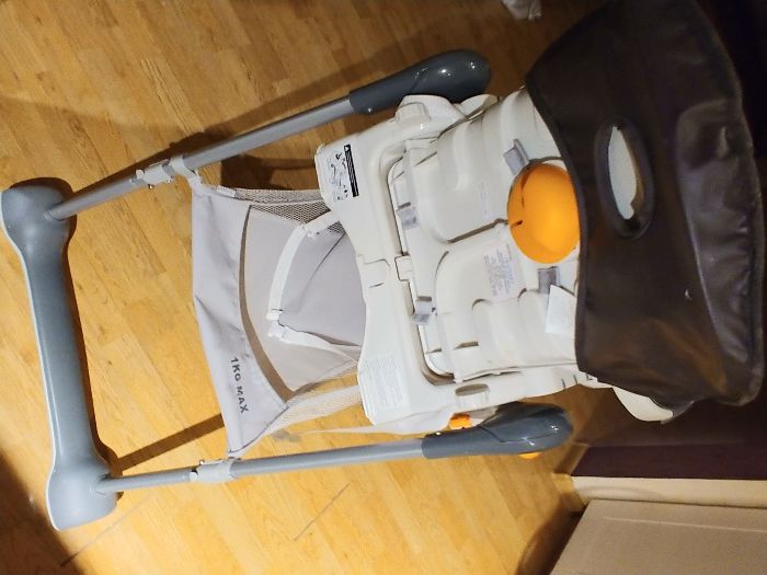 Krzesełko do karmienia CONECO BRAZZI C08