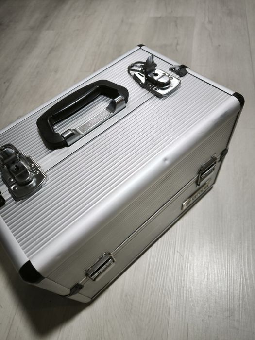 Kufer Wizażysty kyrolan 7808