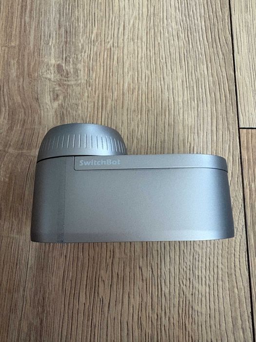 Elektryczny zamek do drzwi SwitchBot Lock Ultra