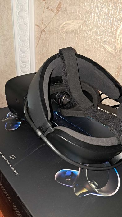 Окуляри віртуальної реальності Oculus Rift S