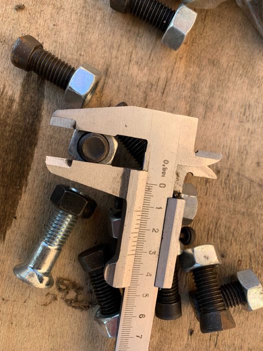 Болт Лемешной с гайкой