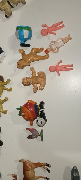 Zabawki z PRL Kinder niespodzianka i inne mix