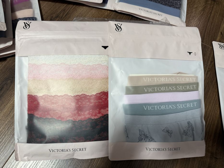 Набори трусиків Victoria's Secret