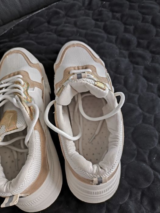 Buty damskie snakersy