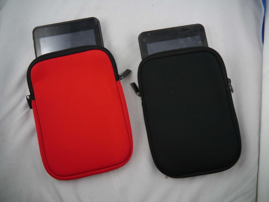Etui ochronne na tablet / iPAD 7 CALI 21,5 x 15cm CZARNE