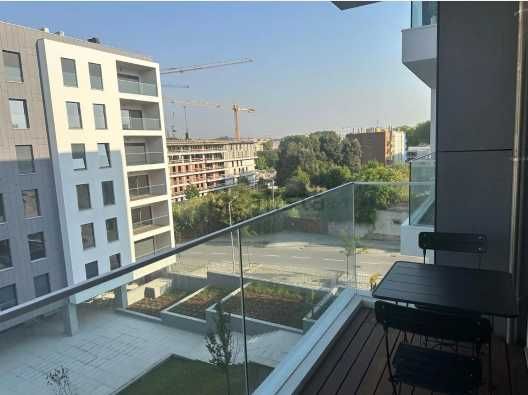 Arrendamento de apartamento t2 na Rua Fernando Lanhas, 101