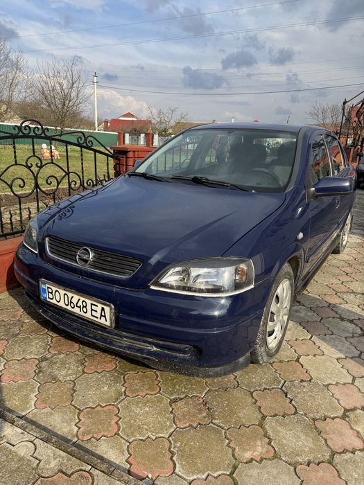Машина Автомобіль Opel Astra 2003