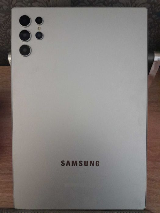 Планшет Samsung)