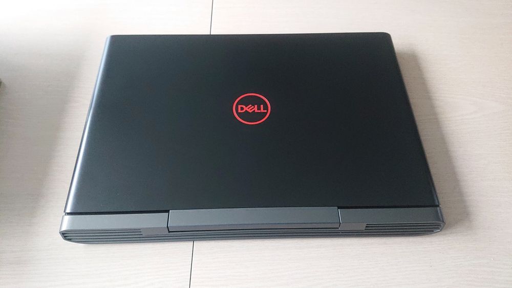 Ігровий ноутбук Dell Inspirion 7577 (i7 7700, gtx 1050ti, ОЗУ 20 GB)